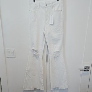 Risen NWT White Flared High Rise Jean - 30